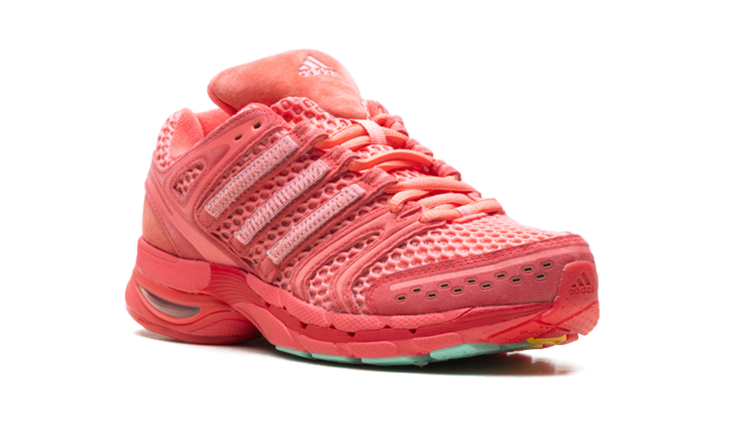 Adistar Control 5 Unheardof Pork Chop Piggy Runner 2.0 Steve-O KJ8363