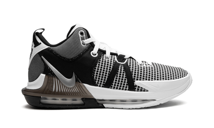LeBron Witness VII Metallic Silver DM1123 100