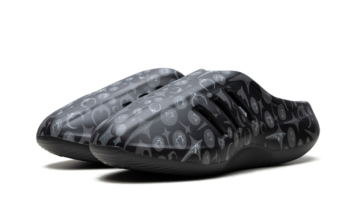 adiFOM IIInfinity Mule  Thug Club Core Black  KI0825