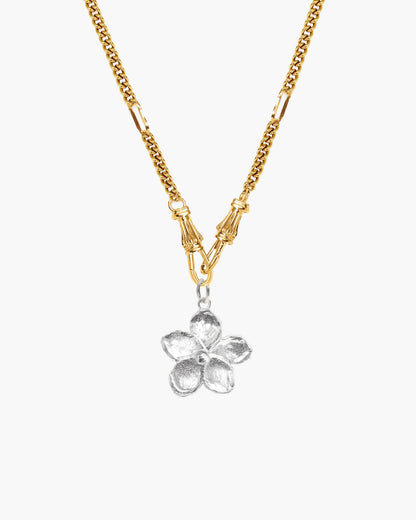 Deco Clasp Chain Necklace in Gold
