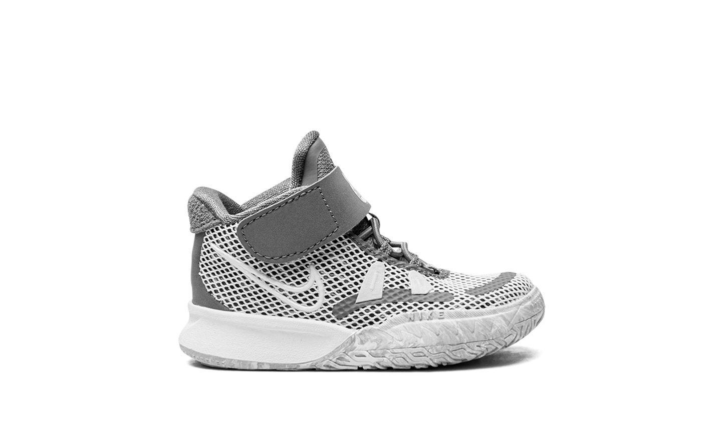 Kyrie 7 SE TD Chip