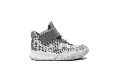 Kyrie 7 SE TD Chip