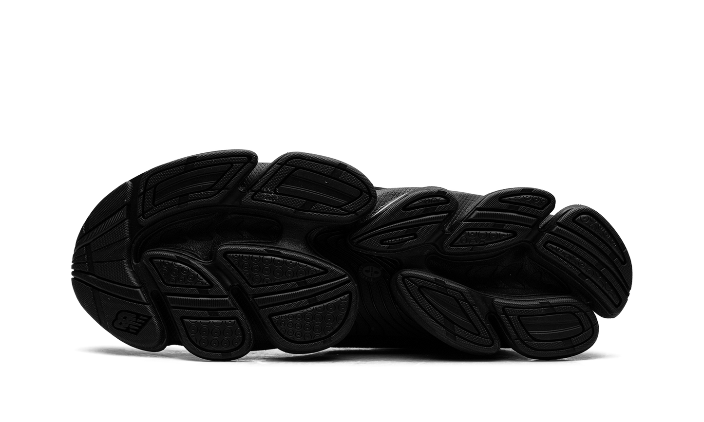 2000 Triple Black U2000ETB