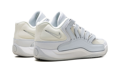 KD 18 Soft Pearl Metallic Silver HV1992 001