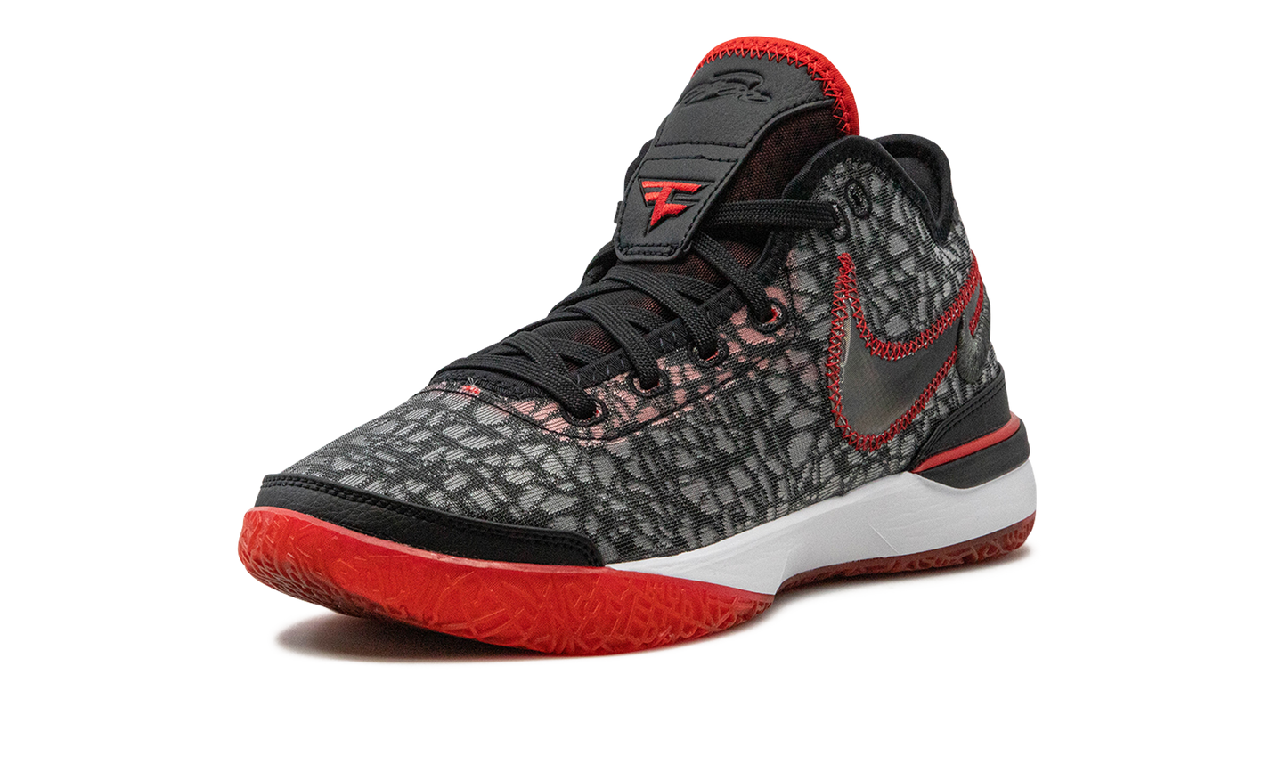 Zoom LeBron NXXT Gen FaZe Clan DR8784 001