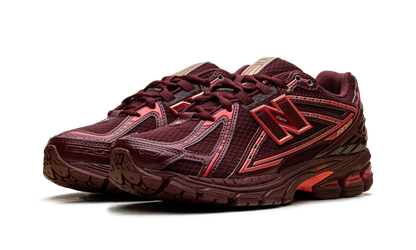 1906R WMNS Mercury Red U1906RHB