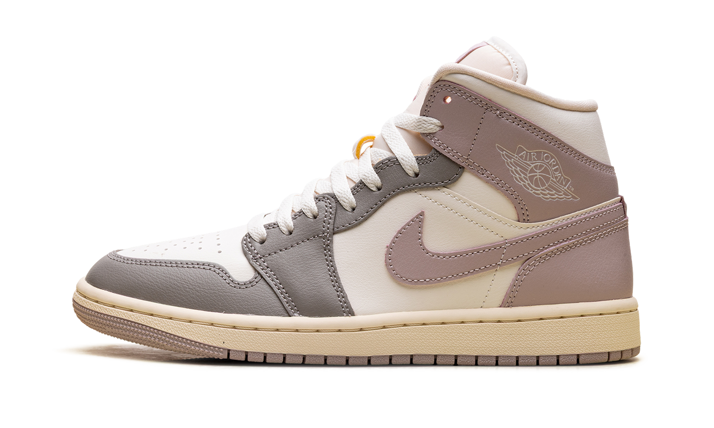 Air Jordan 1 Mid WMNS Enigma Stone / Particle Rose BQ6472 122