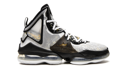 LeBron 19 Royalty CZ0203 100
