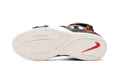LeBron 2 Beast DQ2439 200