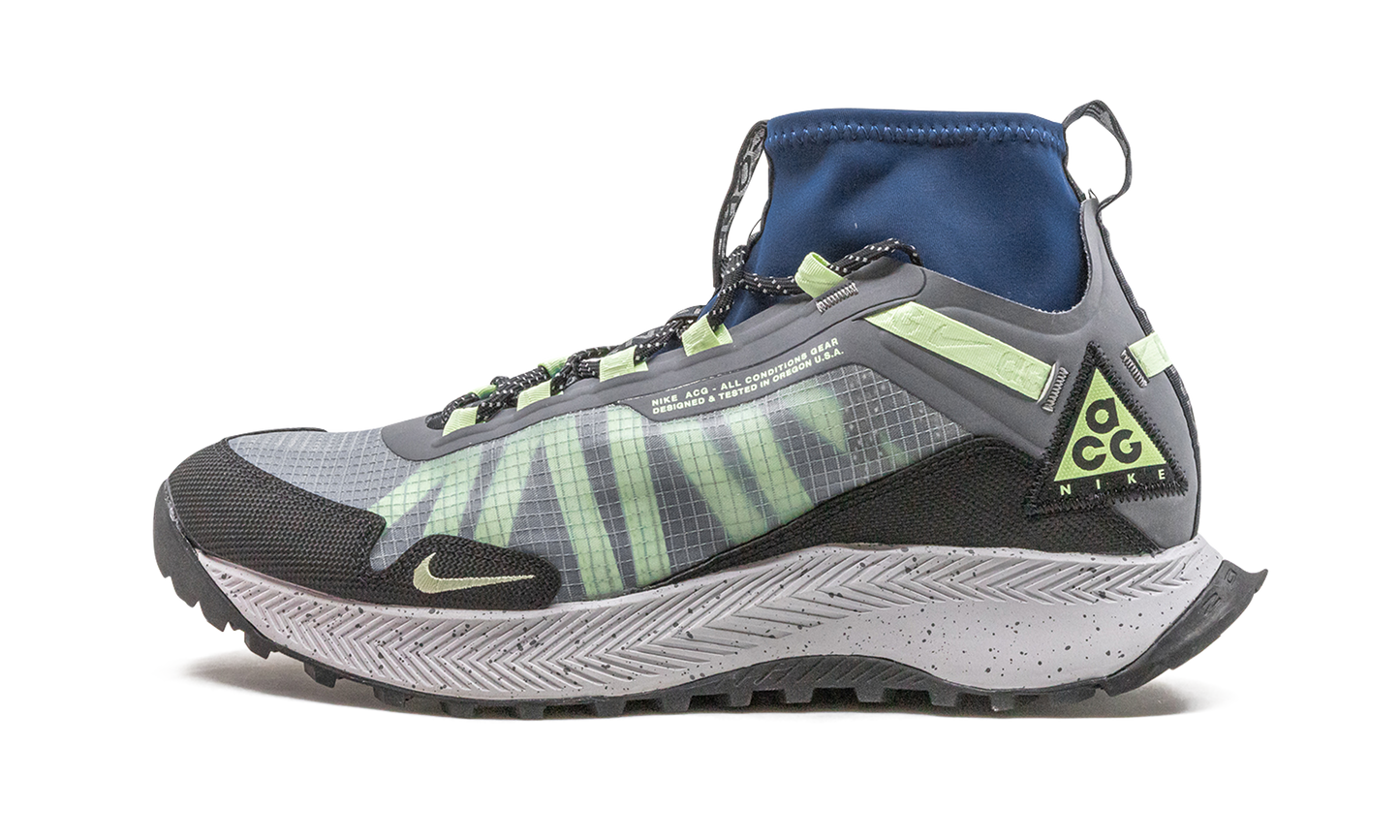 ACG ZOOM TERRA ZAHERRA Barely Volt CQ0076 001