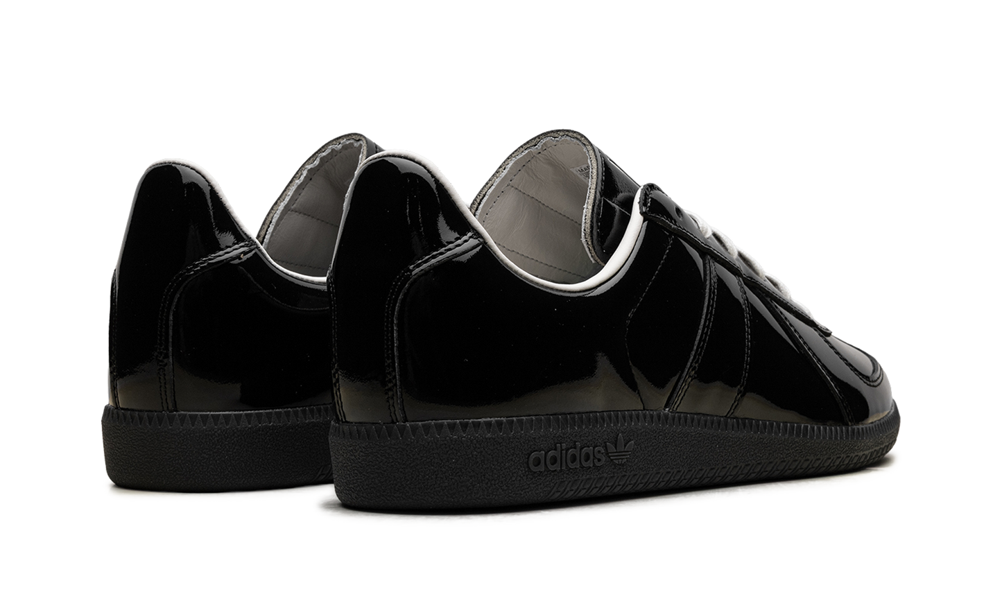 BW Army  Core Black  HQ9232