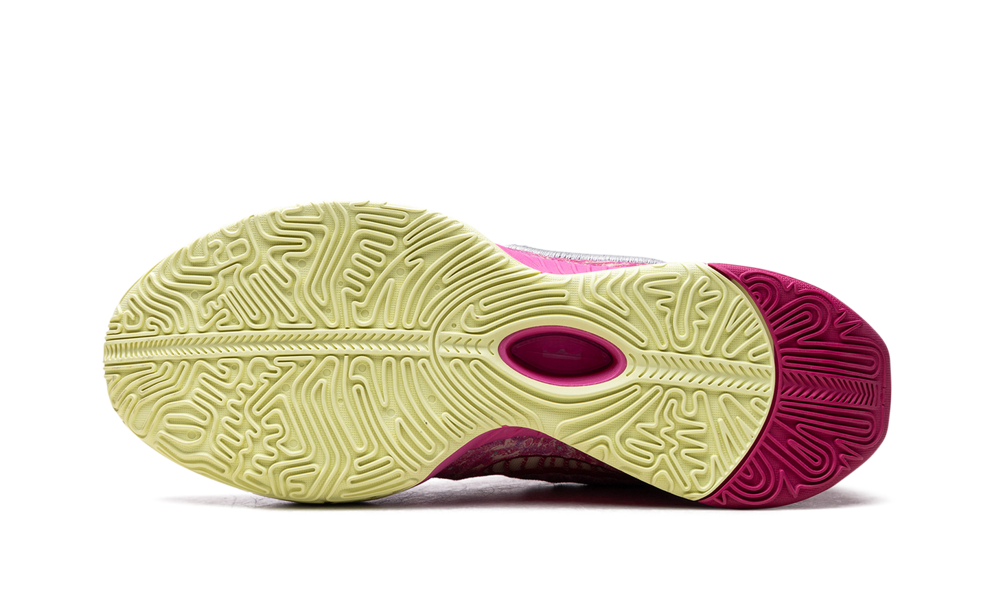 LeBron 21 The World Is Your Oyster HF0700 900