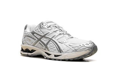 GEL-NIMBUS 10.1 White/Airy Blue 1203A761 102