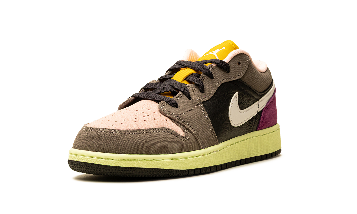 Air Jordan 1 Low GS Tokyo Bio Hack HQ2021 005