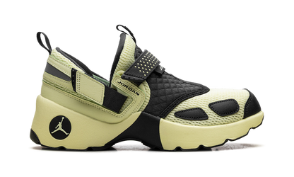 Jordan Trunner LX Luminous Green HQ2164 302