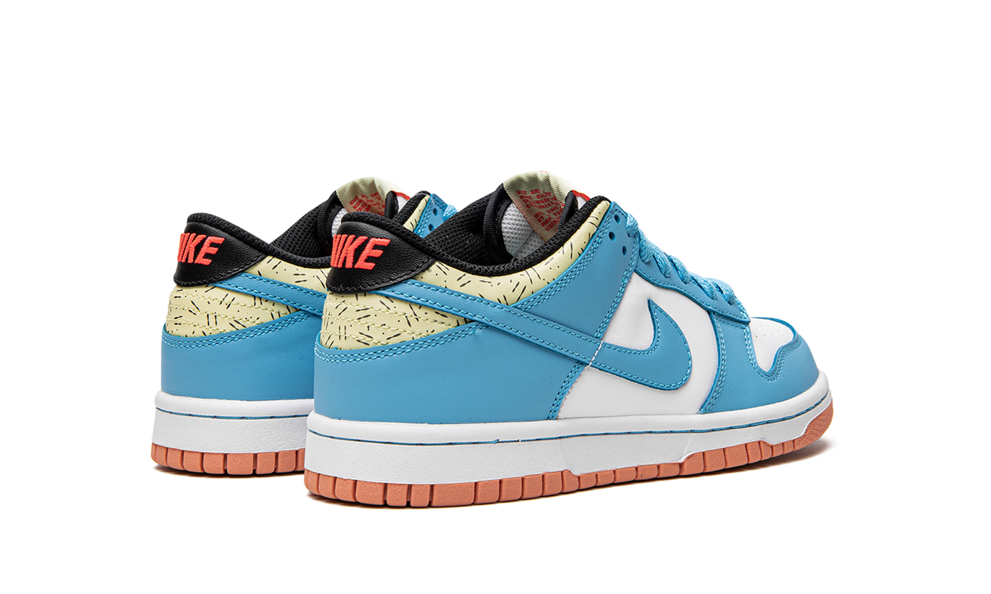 DUNK LOW SE KYR (GS) Kyrie Irving - Baltic Blue DN4179 400
