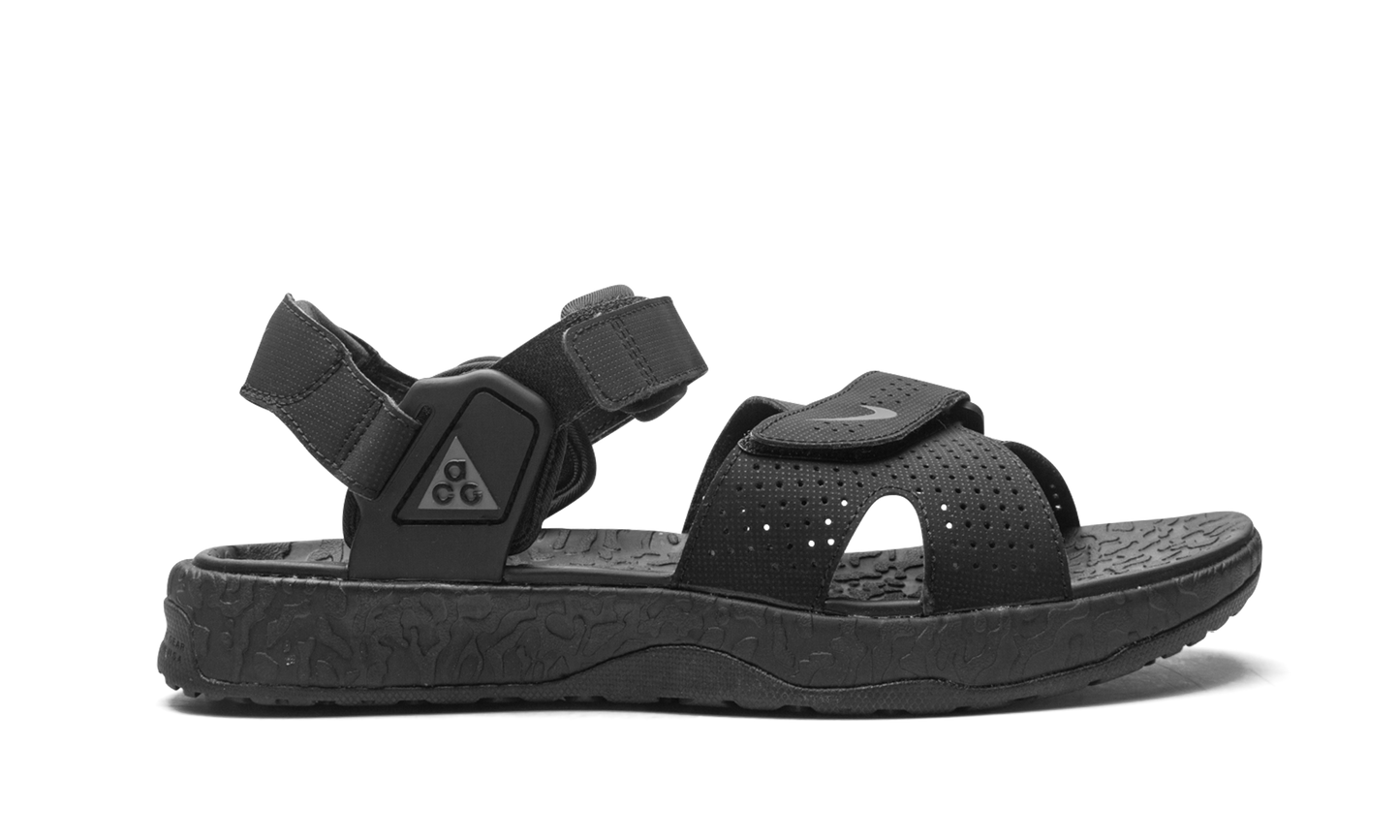 ACG AIR DESCHUTZ TRIPLE BLACK CT2890 005