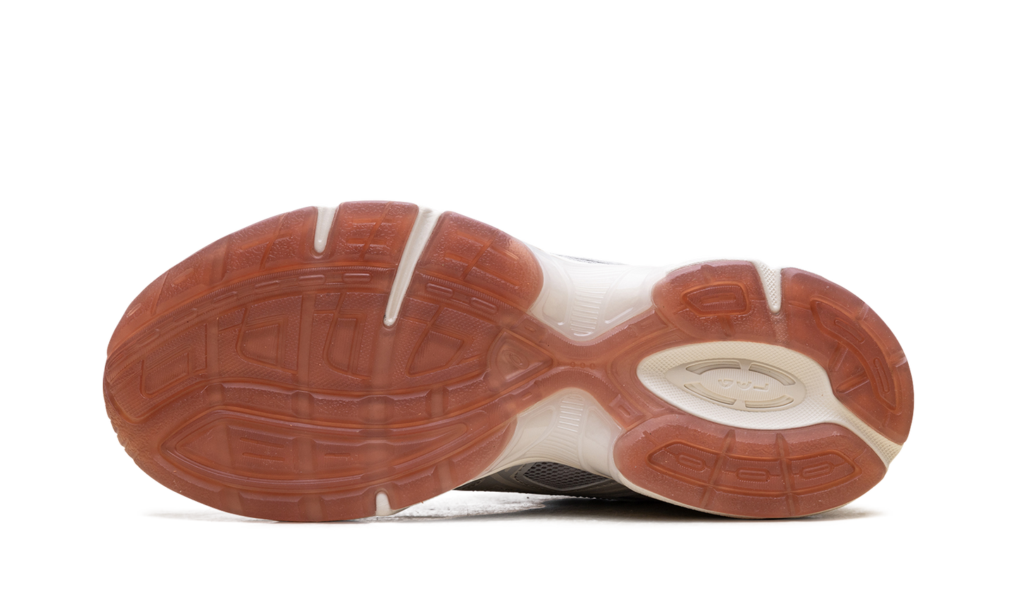 Gel-1130 WMNS Cloud Grey Gum 1202A514 020