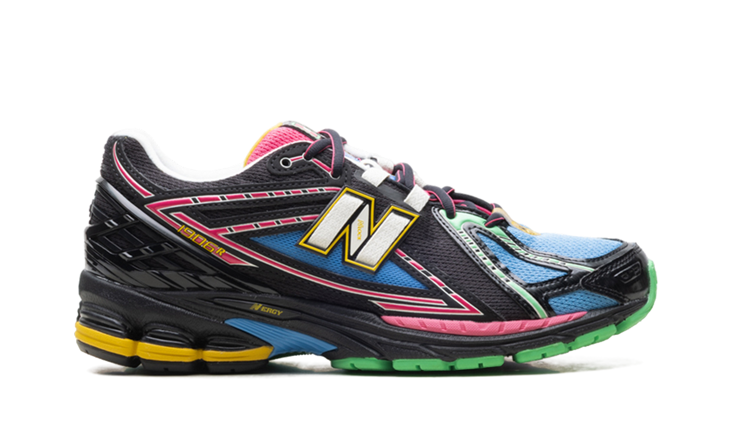 1906R Black / Pink - Footlocker Exclusive U1906RDM
