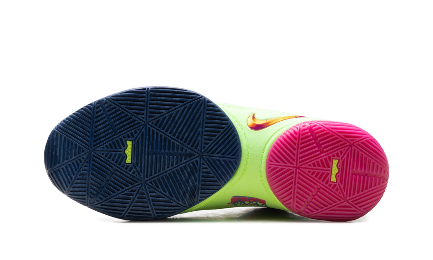 LeBron 22 Bryce's World HV8451 400