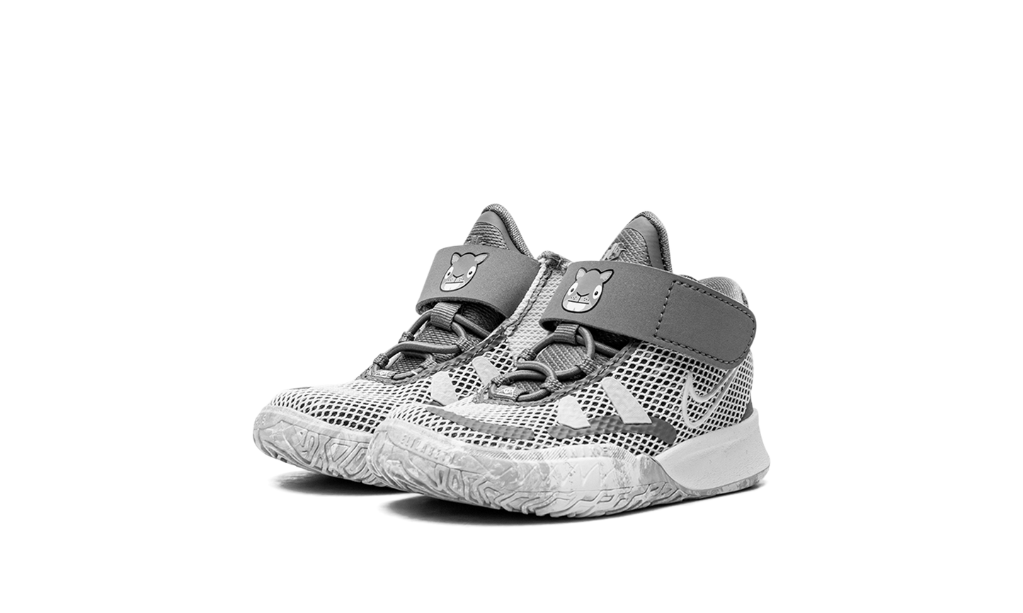 Kyrie 7 SE TD Chip