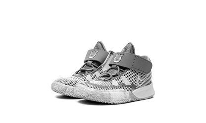 Kyrie 7 SE TD Chip