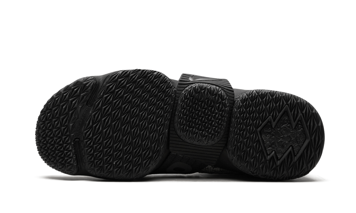 LeBron 15 Lifestyle Kith - Concrete AO1068 100