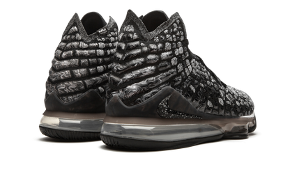 Lebron 17 Black/White BQ3177 002
