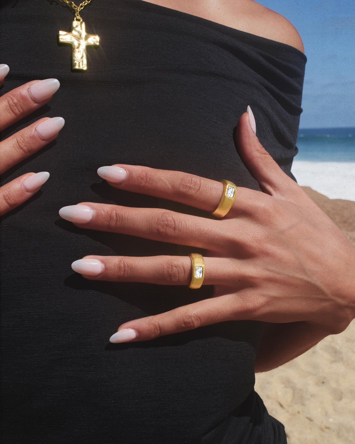 Hush Ring in Gold
