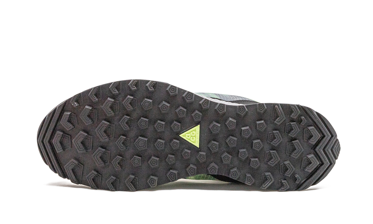 ACG ZOOM TERRA ZAHERRA Barely Volt CQ0076 001
