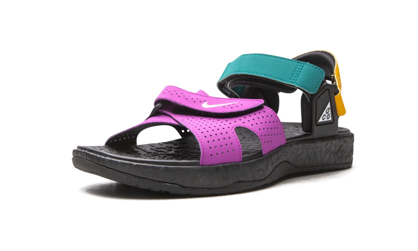 ACG AIR DESCHUTZ Vivid Purple CT2890 002