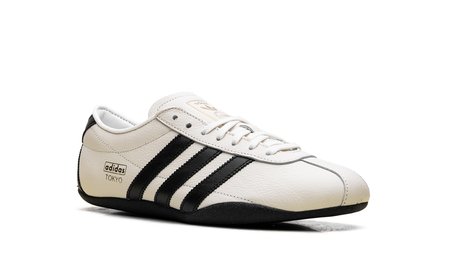 Tokyo WMNS  Off White / Black  JQ0597