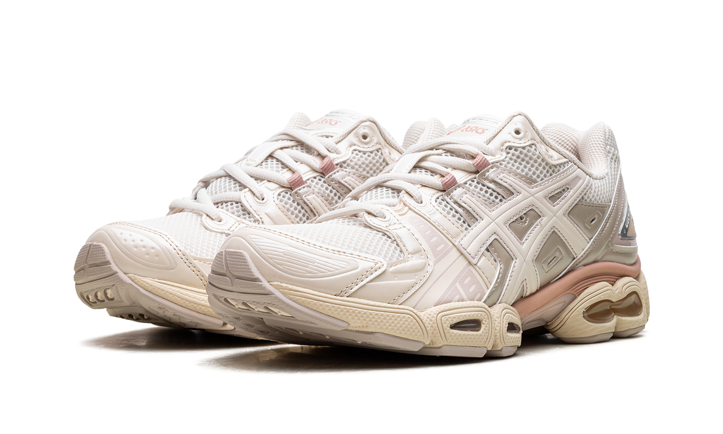 Gel Nimbus 9 WMNS Pale Oak / Cream 1202A278 201