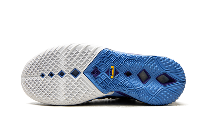 LeBron 18 Dynasty - Minneapolis Lakers CQ9283 006