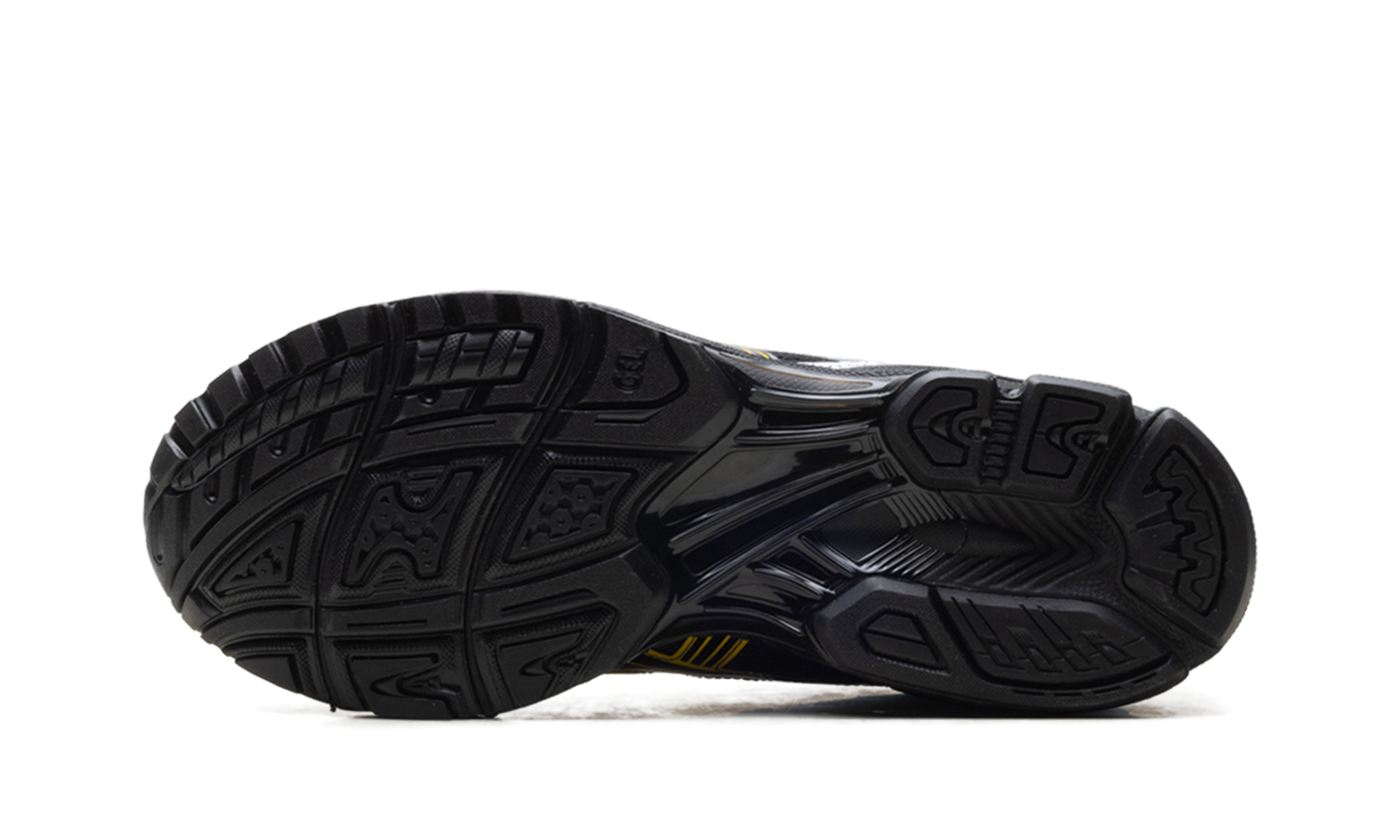 KITH x Gel-Kayano 14 MARVEL vs CAPCOM (Wolverine) 1203B058 001