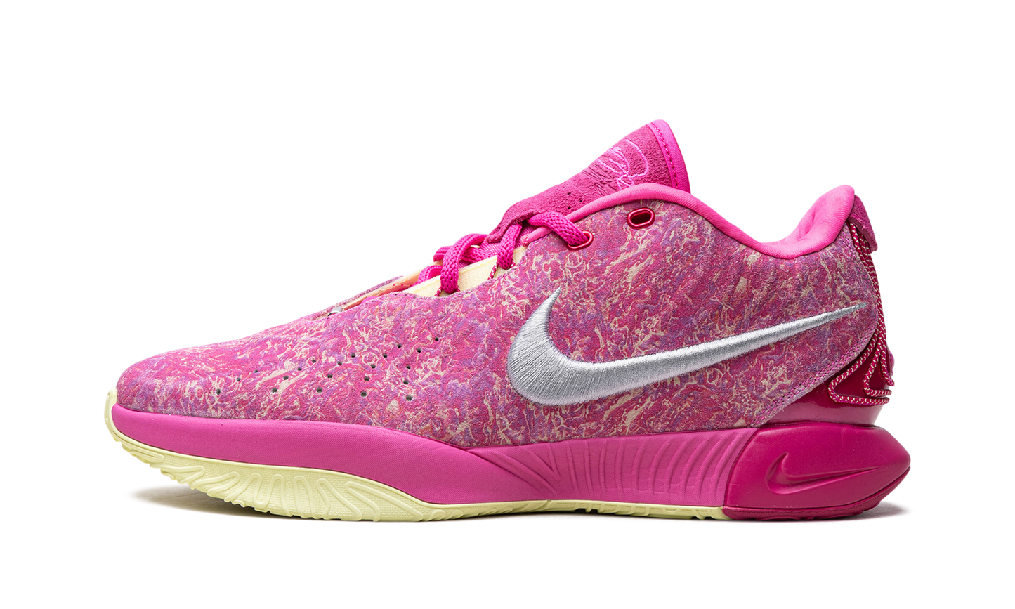 LeBron 21 The World Is Your Oyster HF0700 900