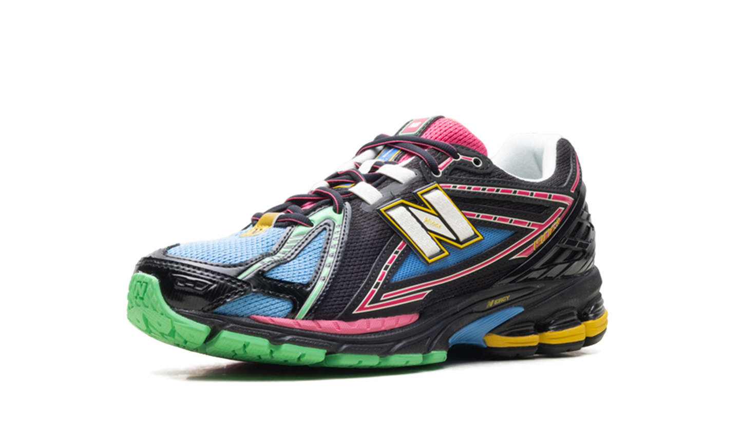1906R Black / Pink - Footlocker Exclusive U1906RDM