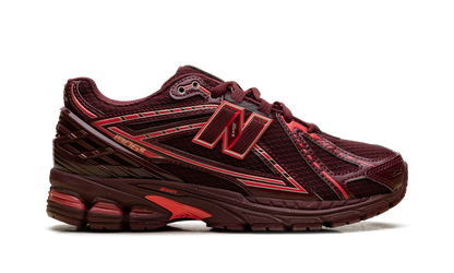 1906R WMNS Mercury Red U1906RHB