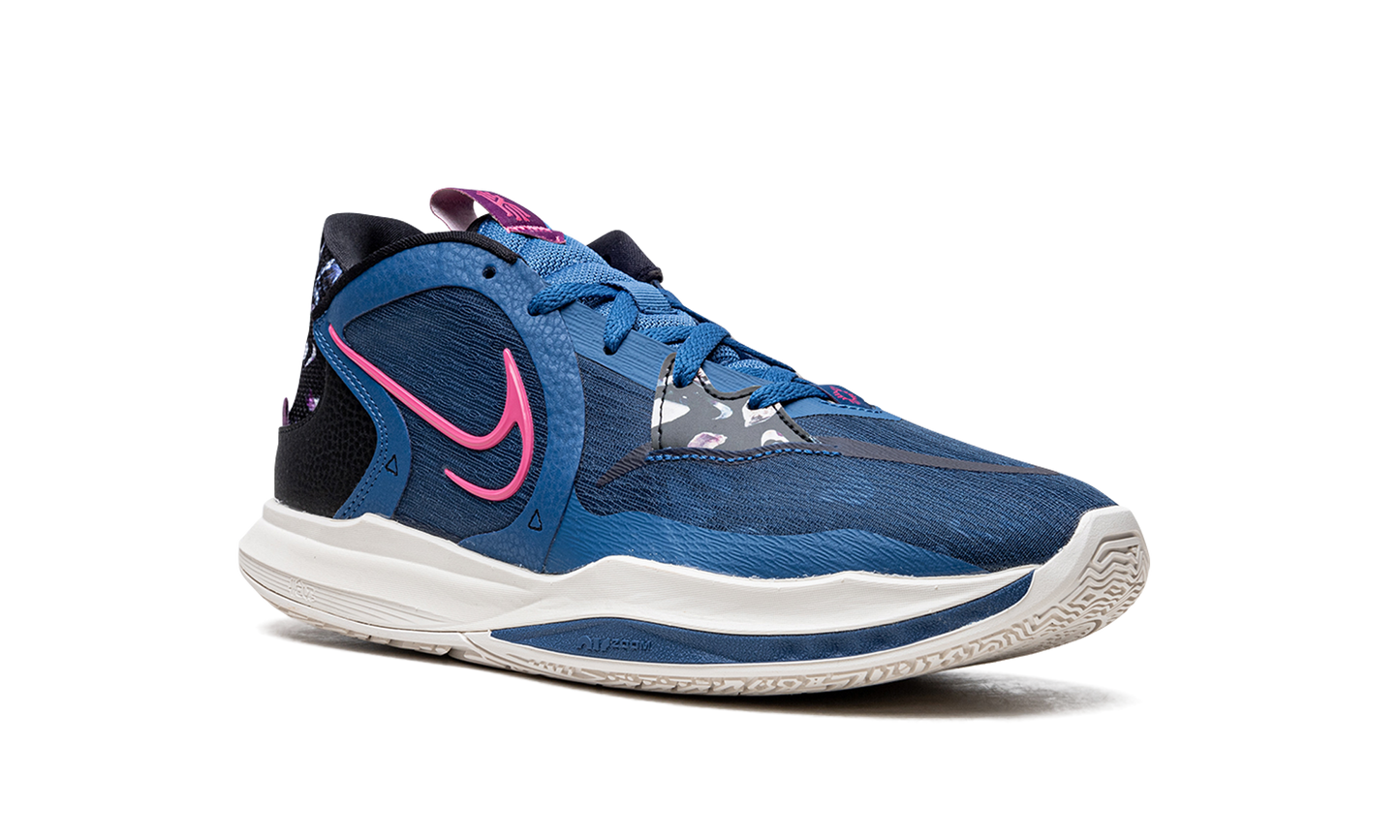 Kyrie 5 Low Precious Stones DJ6012 400