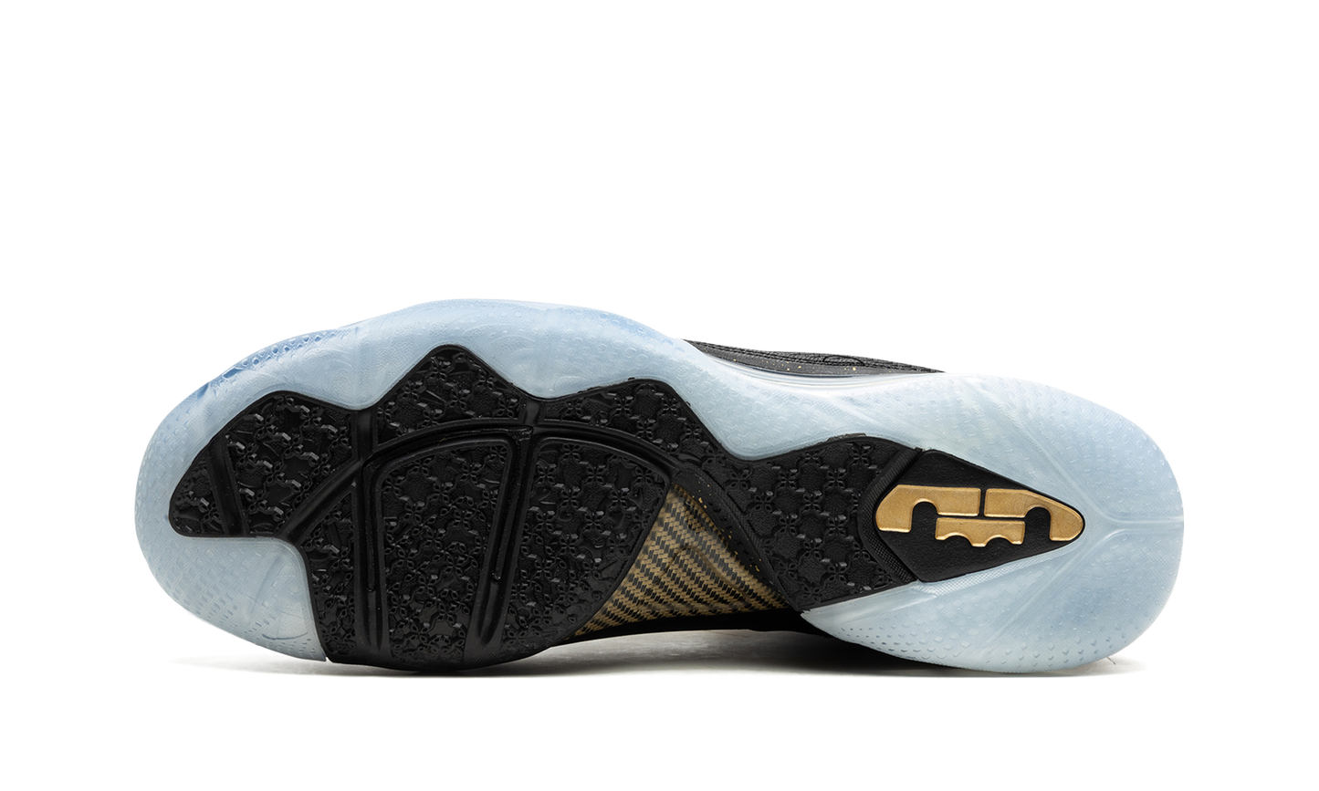 Lebron 9 Watch the Throne 2022 DO9353 001