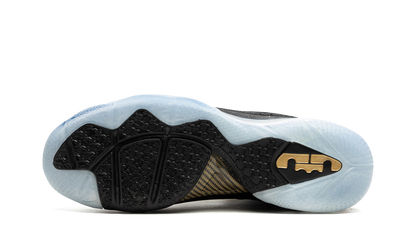 Lebron 9 Watch the Throne 2022 DO9353 001