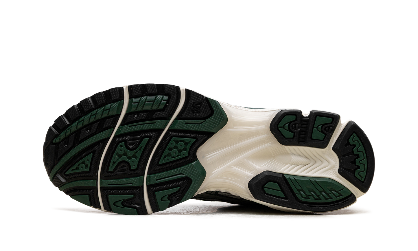 Gel Kayano 14 Dried Leaf Green Pure Silver 1203A537 300