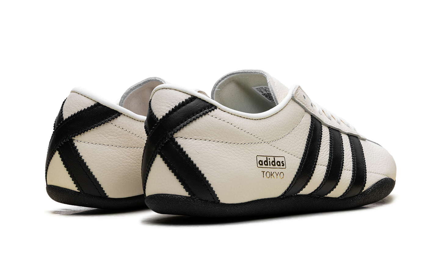 Tokyo WMNS  Off White / Black  JQ0597