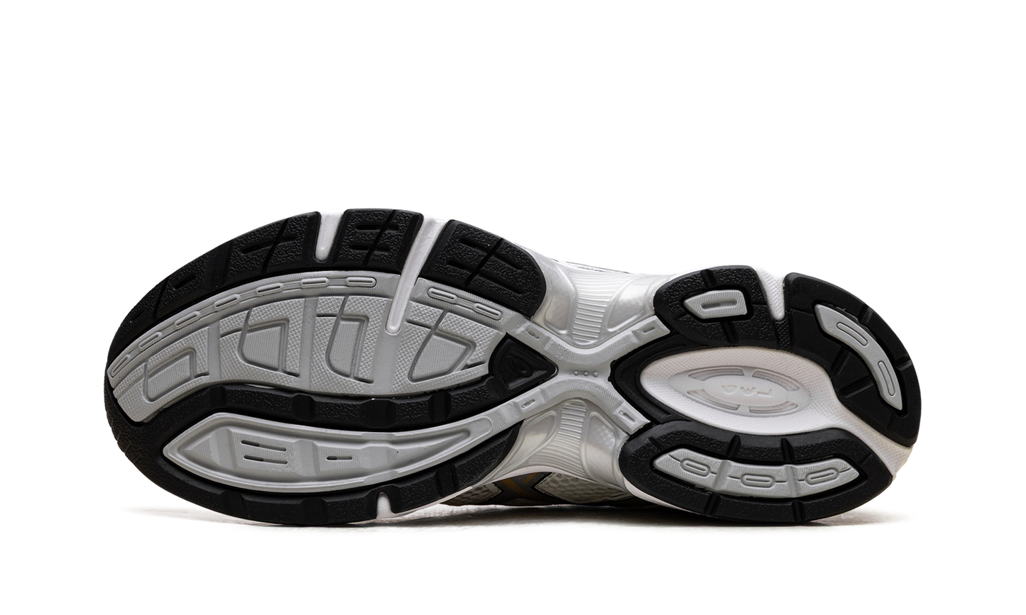 ASICS GEL-1130 Lapstone & Hammer 1203A582 100