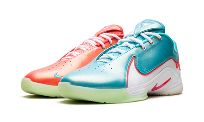 LeBron 22 Christmas HV5148 600