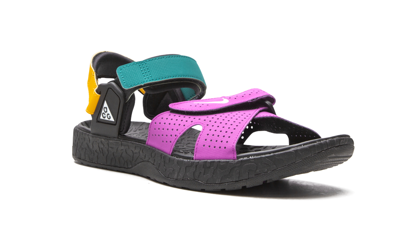 ACG AIR DESCHUTZ Vivid Purple CT2890 002