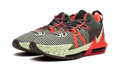 LeBron Witness VII Alligator DM1123 001