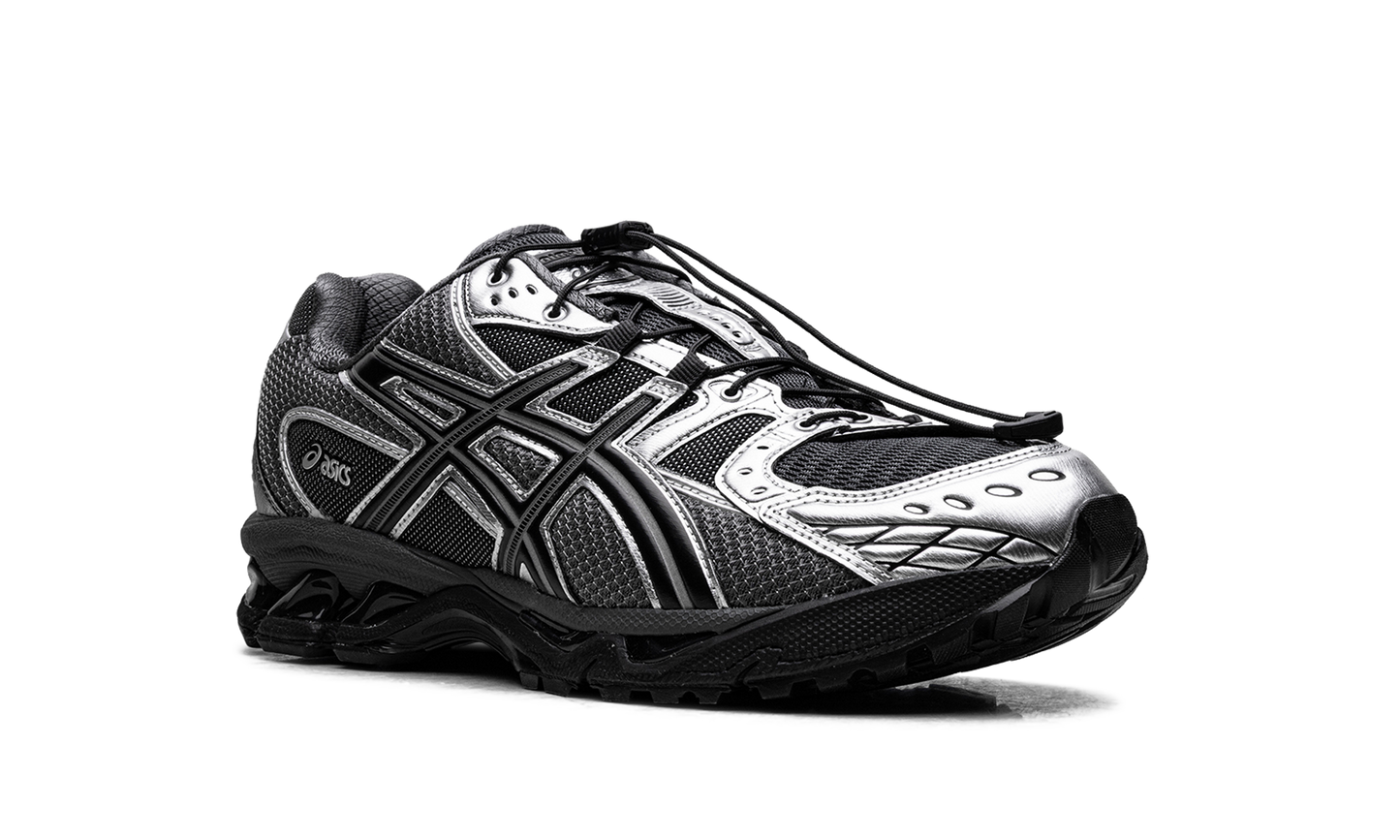 Gel-Nimbus 10.1 Unaffected Silver Black 1203A836 020