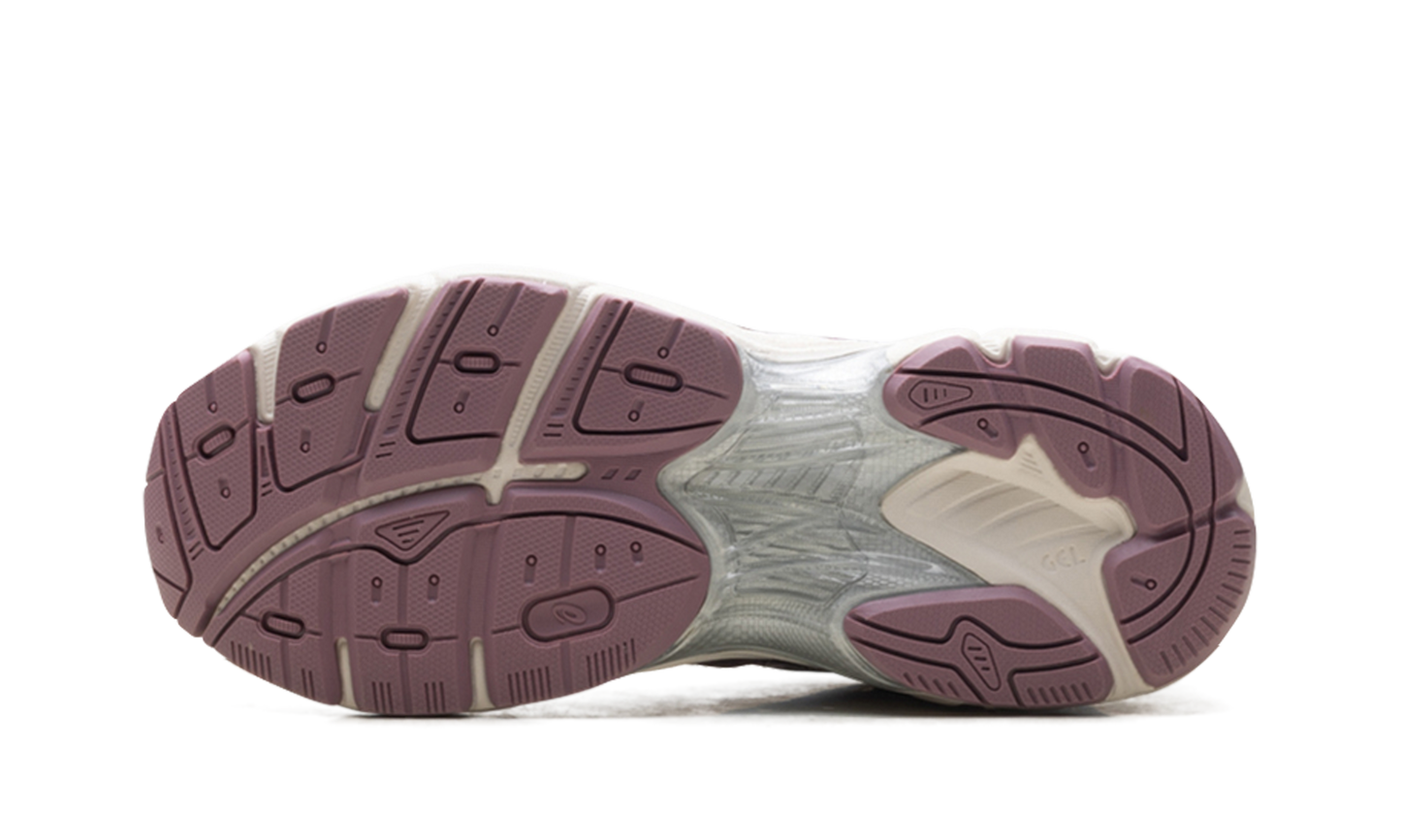 GT-2160 WMNS Cream Purple Oxide 1202A533 100