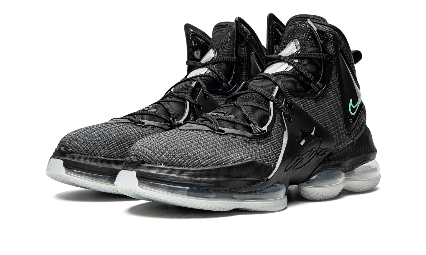 LeBron XIX Green Glow CZ0203 003